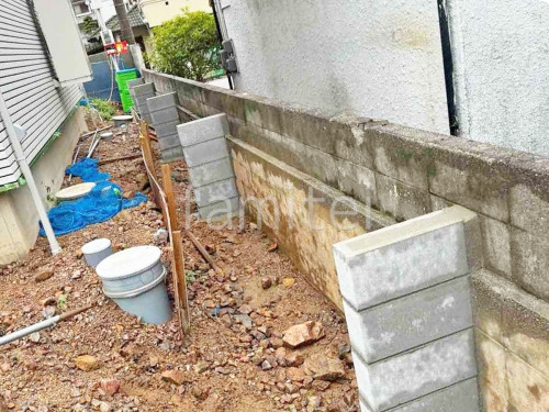 ����������