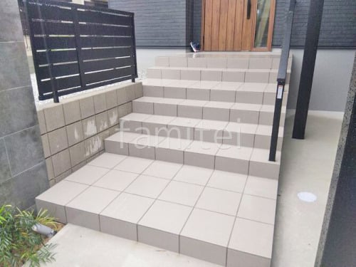 玄関アプローチ 床タイル貼り 新井窯業 パークウェイ