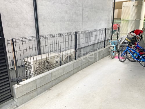 ブロック塀 (化粧ブロック) 太陽エコブロックス 普通CB スチールメッシュ フェンス YKKAP イーネット3F型 スチール柱 境界・メッシュ