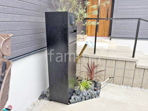 機能門柱 ユニソン ミース ロックガーデン ぐり石敷き