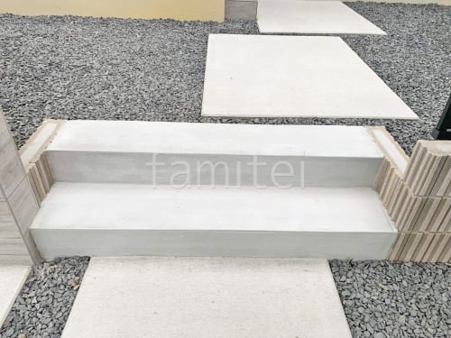 玄関アプローチ モルタル階段