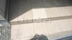 �������佤