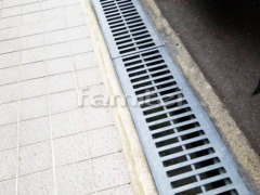 �������佤