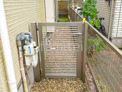 ��������� LIXIL AB YR2��