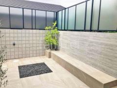 壁タイル張り タカショー 木製調 セラ ウォール RC杉板 アルミ形材 フェンス LIXIL AB YT1型 採光パネル 目隠し 採光