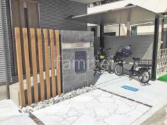 玄関アプローチ 床石貼り 乱形石 石英岩 ロックガーデン 栗石敷き