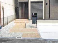 機能門柱 三協アルミ フレムスLight P型 玄関アプローチ 床洗い出し仕上げ ジャミ