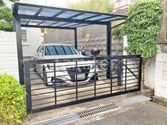 本体色 ブラック 屋根色 ブルースモーク(熱線遮断)