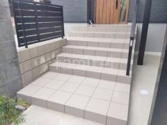 玄関アプローチ 床タイル貼り 新井窯業 パークウェイ