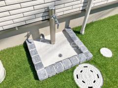 ピンコロ囲い水受け(パン) 土間モルタル仕上げ 洗い場