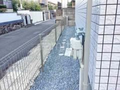 犬走り 防犯砂利敷き バラス砕石 防草シート加工