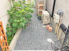 犬走り 防犯砂利敷き バラス砕石 防草シート加工