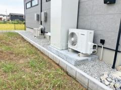 犬走り 防犯砂利敷き バラス砕石 防草シート加工