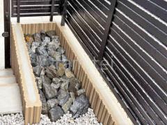 ロックガーデン ぐり石敷き