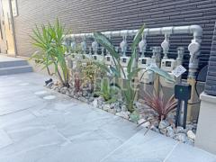 ロックガーデン 栗石敷き