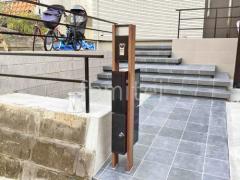 機能門柱 LIXIL 木製調アクシィ2型 宅配ボックス付き