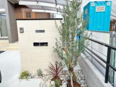 門柱 壁タイル貼り タカショー 木製調セラマイカ 郵便受けポスト LIXIL エクスポスト