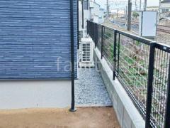 犬走り 防犯砂利敷き バラス砕石 防草シート加工