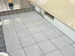 玄関アプローチ 床タイル貼り LIXIL グレイスランド
