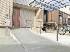 玄関アプローチ スロープ 手すり LIXIL アーキレール