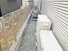 犬走り 防犯砂利敷き バラス砕石 防草シート加工