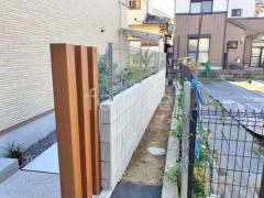 ブロック塀 (化粧ブロック) ユニソン リゲル スチールメッシュ フェンス YKKAP イーネット3F型 スチール柱 境界・メッシュ