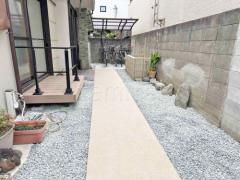 玄関アプローチ 床タイル貼り LIXIL グレイスランド