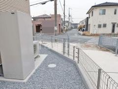 犬走り 防犯砂利敷き バラス砕石 防草シート加工