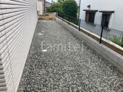 犬走り 防犯砂利敷き バラス砕石 防草シート加工