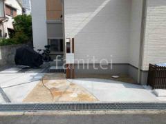 玄関アプローチ 床石貼り 乱形石 石英岩 カナリアイエロー