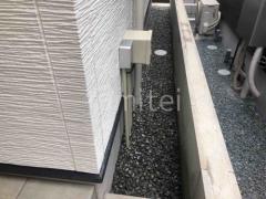 犬走り 防犯砂利敷き バラス砕石 防草シート加工