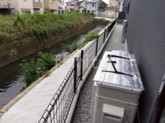 犬走り 防犯砂利敷き バラス砕石 防草シート加工
