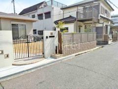 新築シンプル セミクローズ外構