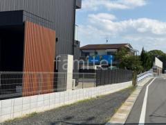 ブロック塀 (化粧ブロック) 太陽エコブロックス 普通CB スチールメッシュ フェンス YKKAP イーネット3F型 スチール柱 境界・メッシュ アルミ形材 フェンス LIXIL AB YS3型 横スリット3 目隠し