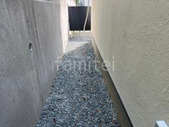 犬走り 防犯砂利敷き バラス砕石 防草シート加工