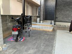玄関アプローチ 床平板敷き ユニソン リビオプラス60