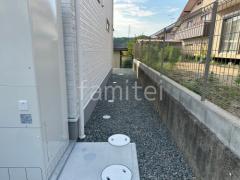 犬走り 防犯砂利敷き バラス砕石 防草シート加工